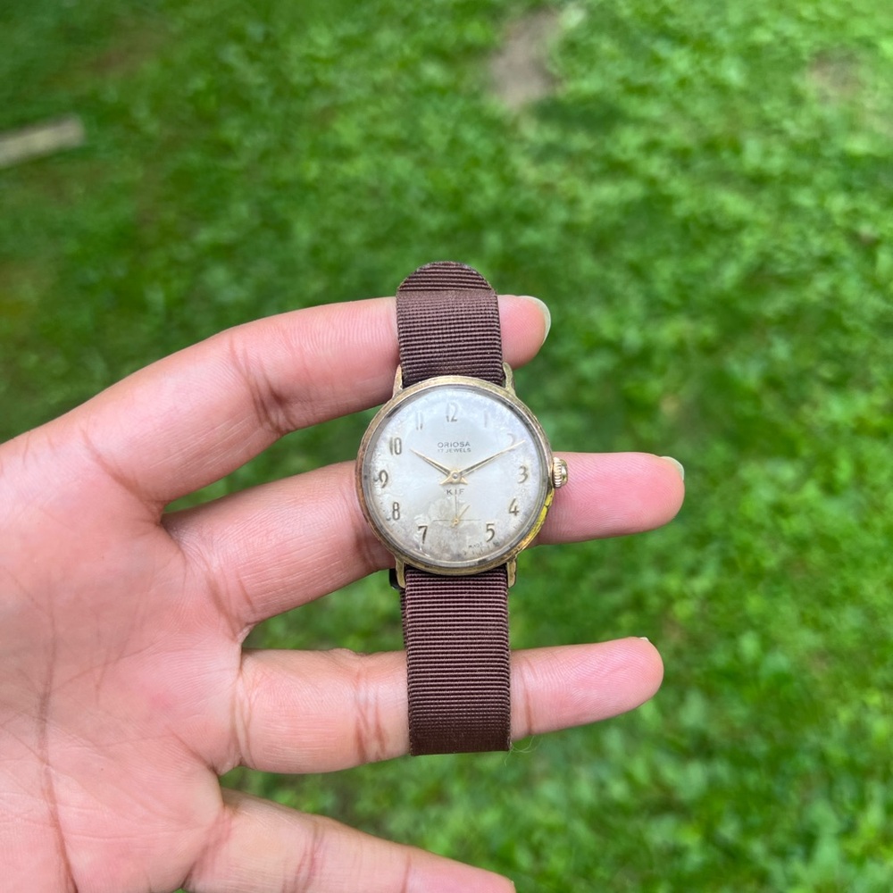 Oriosa watch  1960 manual wind 17 jewel vintage watch unisex